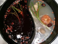 -钢管厂五区小郡肝串串香(奥克斯广场锦城万达店)