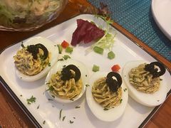 酿鸡蛋沙拉配鱼子酱-帕歌西班牙餐厅paco tapas