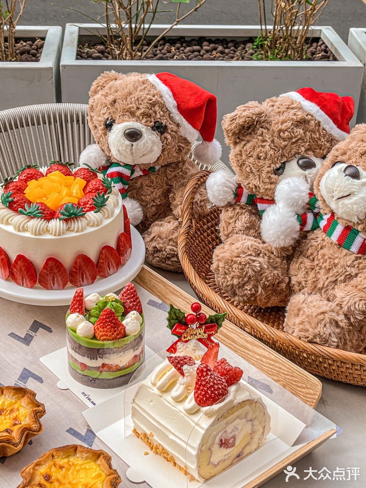 这家面包店！！！满满一墙圣诞🎄蛋糕🍰！