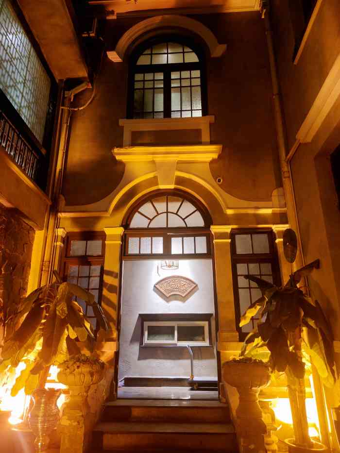 美庐时尚餐厅湖北菜南京路店