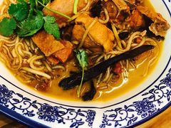小鸡炖蘑菇-东北人家铁锅炖(鞍山路店)