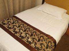 -上海南泉酒店(塘桥地铁站店)