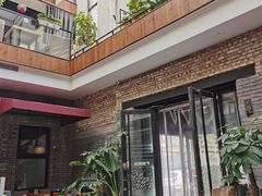 -苹果树下艺术餐厅(宋庄店)