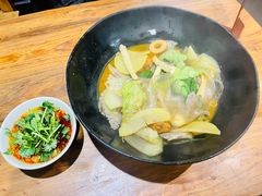 -万记麻辣烫国展总店