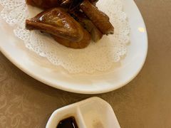 脆皮炸乳鸽-一品粤珍轩(吴中路店)