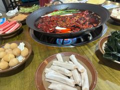 -黄潇洒老火锅(九眼桥宏济巷店)