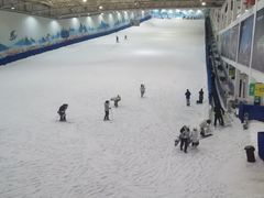 -乔波室内滑雪场