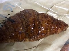 焦糖牛角包-PAPER STONE BAKERY(天环店)