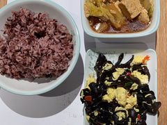 -老乡鸡(上海白玉兰广场店)