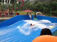 -汤山欢乐水世界