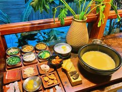-银米·云南传统过桥米线(双廊黑金冠店)