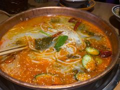 -洱火云南酸菜牛肉火锅(石景山当代商城店)