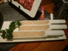 鱼肉滑-玩煮炭火锅(延福街店)