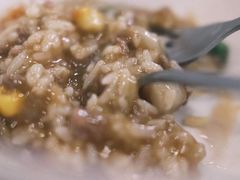 窝蛋牛肉饭-喜莲咖啡