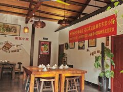 大堂-东家小院金汤酸菜鱼(南阳路店)