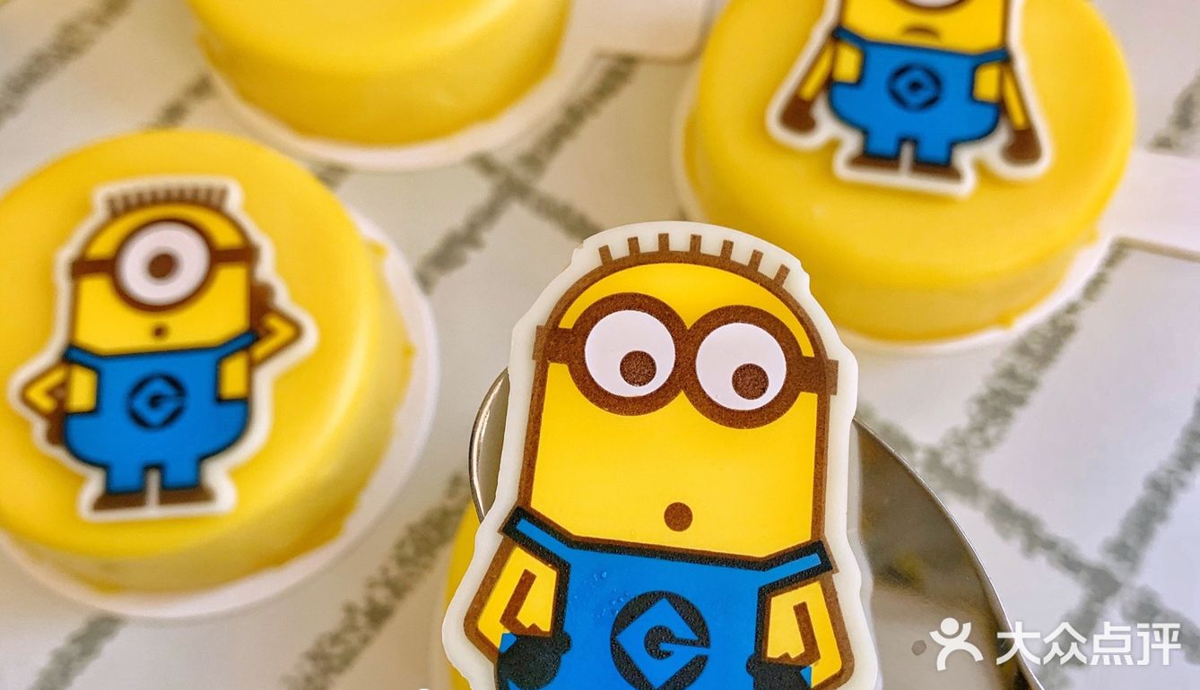 肯德基小黄人香蕉慕斯新品来啦60超可爱