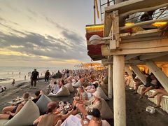 -FINNS Beach Club