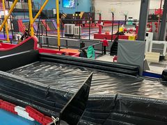 -极限PLAY运动娱乐新世界·团建派对潮玩休闲馆·室内蹦极高空游乐园