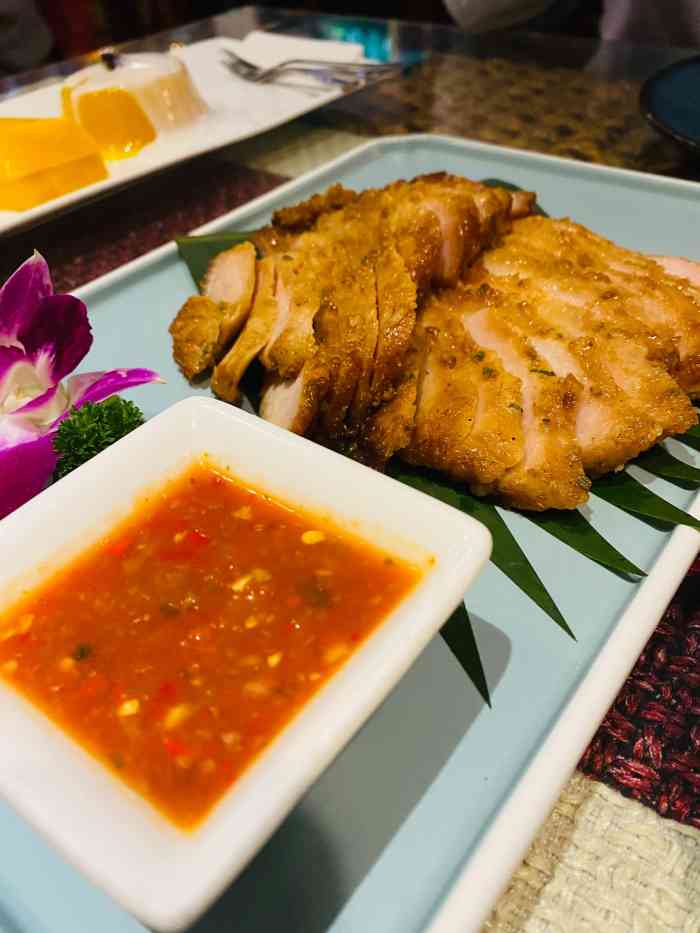 蓝象泰国餐厅(荣祥广场店)-"非常不错 环境好 服务好 口味佳 泰国菜.