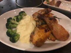 -WOLFGANG PUCK KITCHEN & BAR(迪士尼小镇店)
