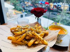 -Mark&Mars Restaurant