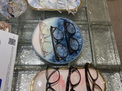 -GOOMI久米眼镜·蔡司·依视路·明月官方授权店(龙德紫金店)