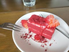 红丝绒慕斯蛋糕-良木缘咖啡西餐(蜀汉路店)