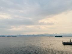 -千岛湖忆湖度假酒店(中心湖景区店)