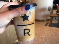 -星巴克臻选(上海合生汇1F店)