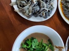 -宝瑞门钉肉饼店