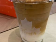四重奏浮云拿铁-Tims天好咖啡·贝果(雁展路万象天地店)