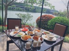 -上海怡沁园度假酒店