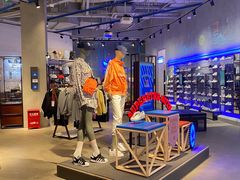 -阿迪达斯(武林银泰三叶草店)