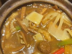 -有红鸡毛店·砂锅菜(抚琴夜市店)
