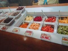 自助取餐区-三佰瑞冻酸奶(凯德MALL店)