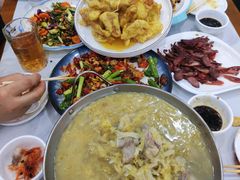 -一口猪海鲜浑锅·东北家常菜