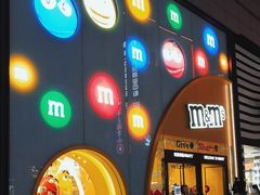 -m豆巧克力世界(上海世茂广场店)