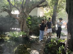 -Chom Cafe and Restaurant