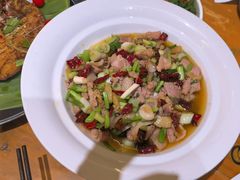 -老滇山寨•云南特色菜•地方菜•民族风情歌舞表演(金碧店)