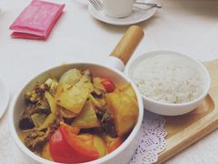 马来咖喱牛腩饭-玫瑰园餐厅