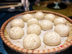 松茸什菌鲜肉包-钟菜·粤菜点心·宴请(海上世界·汇港二期店)