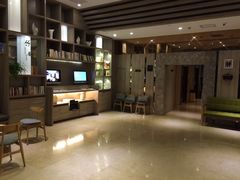 -西安大雁塔科技大学地铁站亚朵酒店