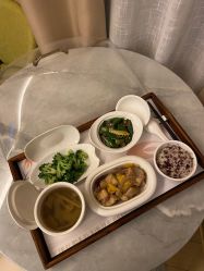 -莉泽月子中心(凯旋江景店)