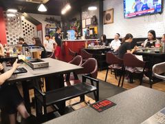 大堂-長壹旋转烤吧 农家鸡火锅