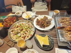 -曼听小寨海鲜烧烤·大连辣炒大王(盖州街店)