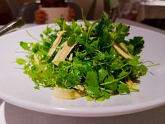豆黄金拌三叶香-悦融琥珀·京鲁菜·海味珍品(西单店)
