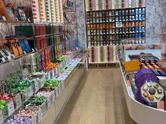 -VENCHI 闻绮(上海佛罗伦萨小镇店)