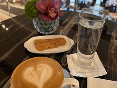 -Salon de Ville浦江汇(上海外滩华尔道夫酒店店)