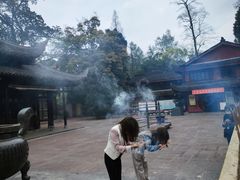-峨眉山报国寺