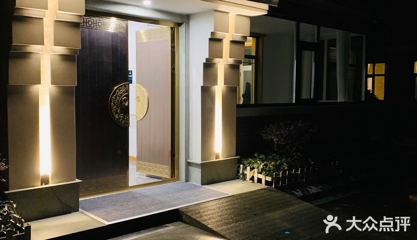 加上大雾,能见度不到30米,但丝毫没有影响我们的心情